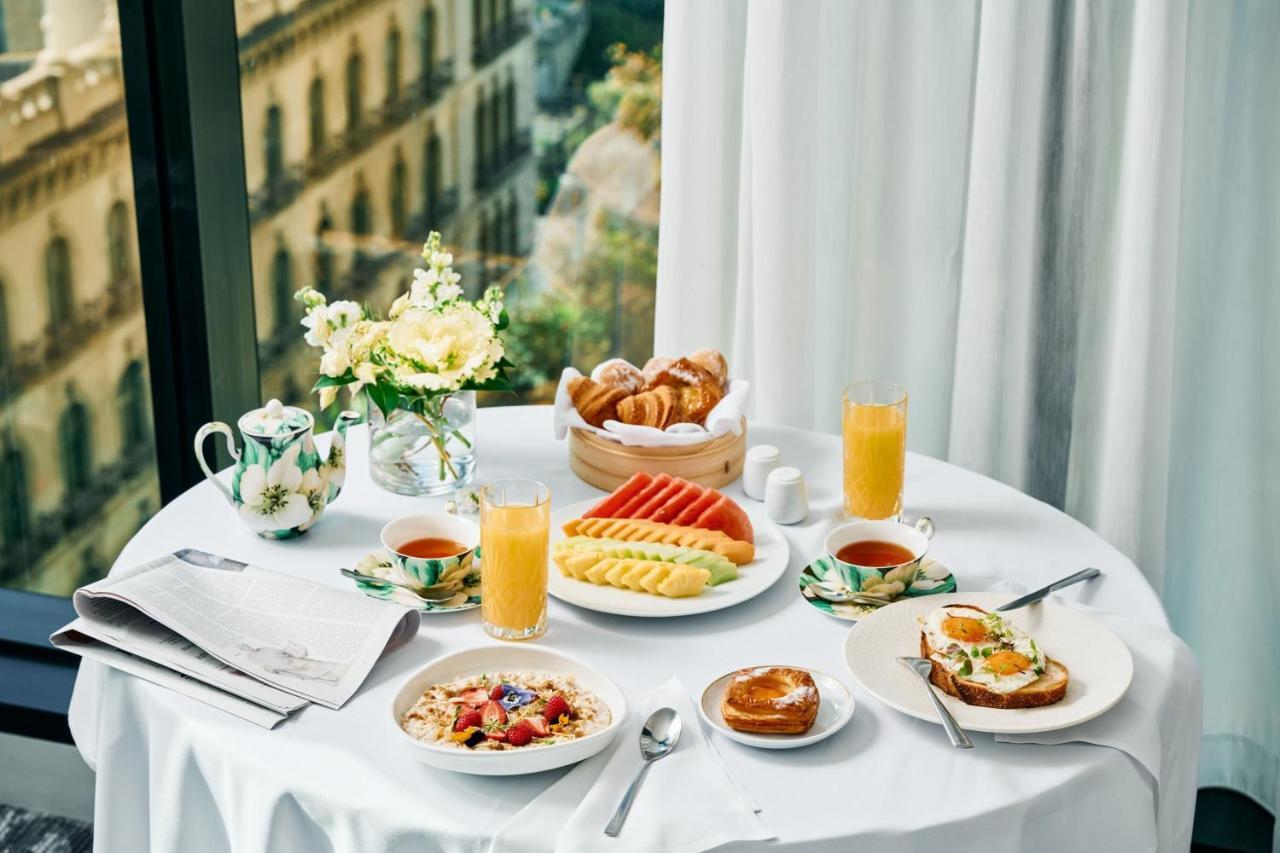 Sheraton Melbourne Hotel Kültér fotó A continental breakfast